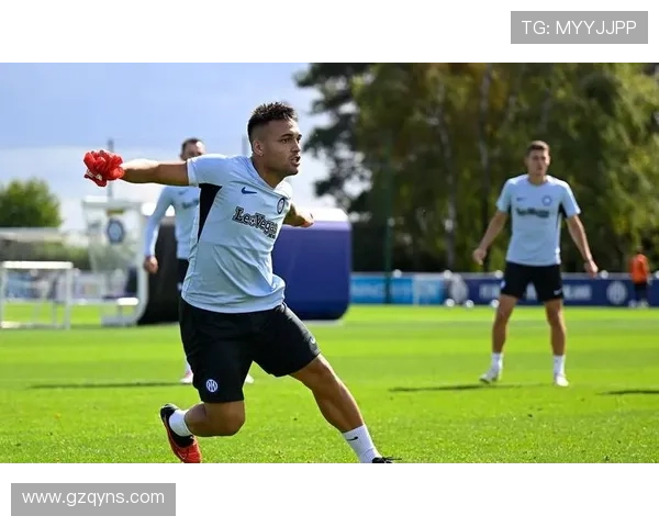 国外高仿足球明星的崛起与影响力分析及市场前景探讨