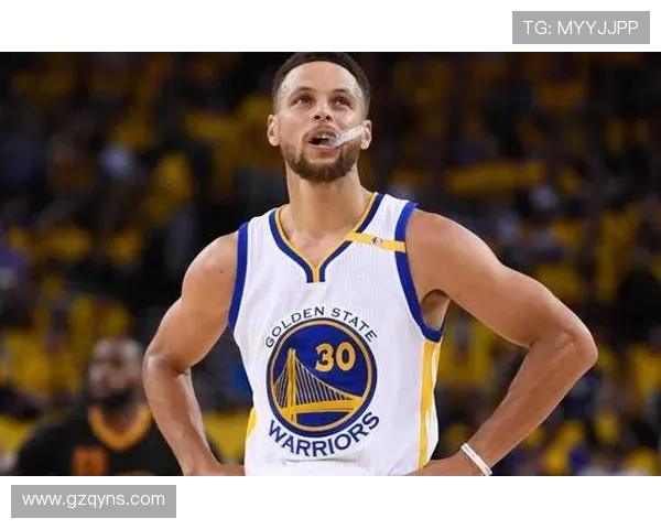 足球明星与篮球明星颜值对比谁更具魅力引发球迷热议与讨论