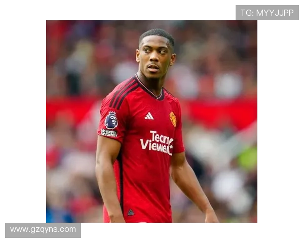 足球明星签名的独特风格与背后故事揭秘