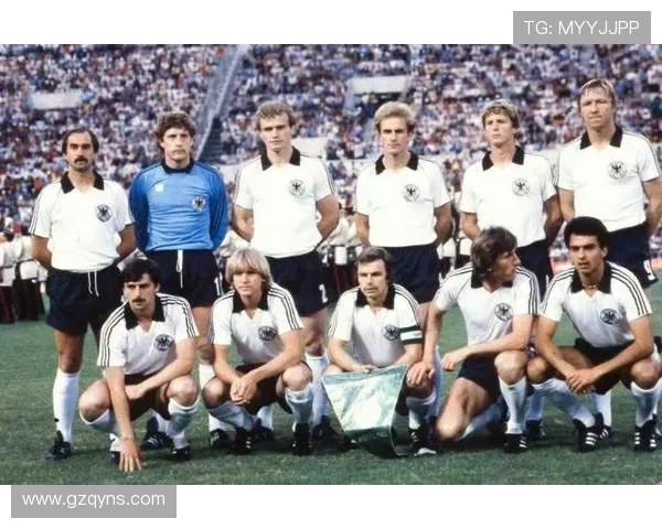 欧洲足球明星太太们的生活与风采揭秘：她们如何在荣耀与挑战中平衡家庭与事业